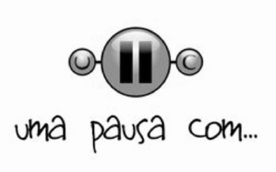 UMA PAUSA COM...