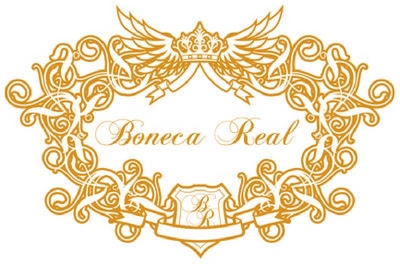BONECA REAL