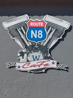 ROUTE N8 CAFE W