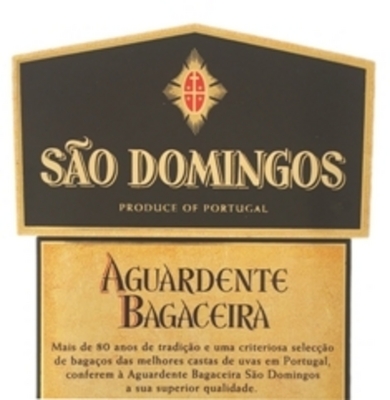 SÃO DOMINGOS - PRODUCE OF PORTUGAL - AGUARDENTE BAGACEIRA ¿ MAIS DE 80 ANOS DE TRADIÇÃO E UMA CRITERIOSA SELECÇÃO DE BAGAÇOS DAS MELHORES CASTAS DE UVAS EM PORTUGAL, CONFEREM À AGUARDENTES BAGACEIRA SÃO DOMINGOS A SUA SUPERIOR QUALIDADE.