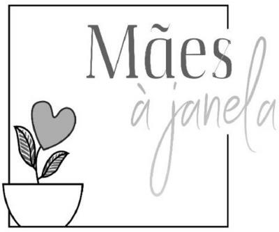 MÃES À JANELA