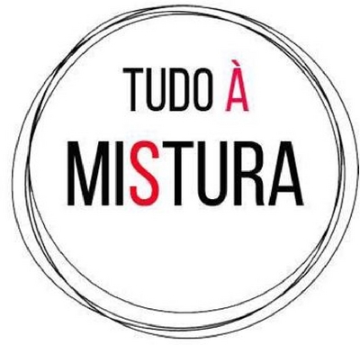 TUDO À MISTURA